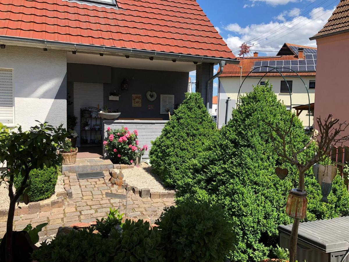 Ferien- Und Monteurswohnung Heilbrunnen Вьорт ам Рейн Екстериор снимка
